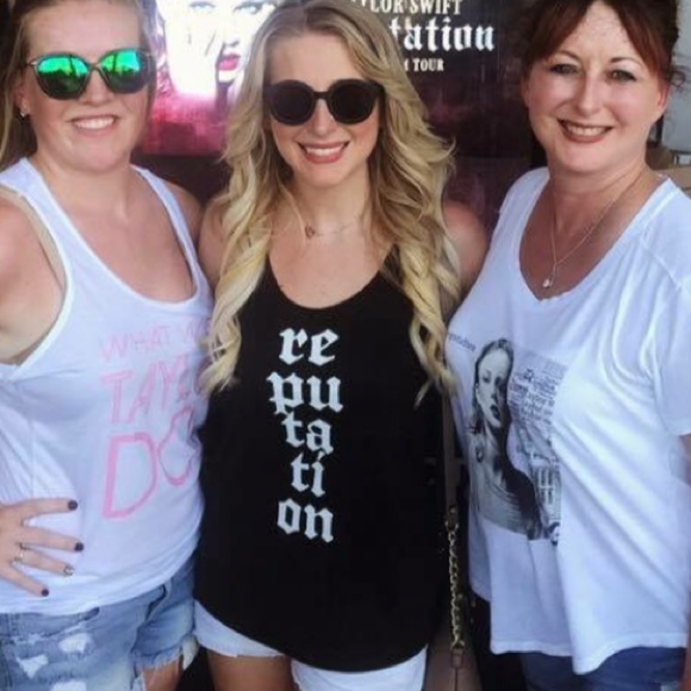 Medium black tank top